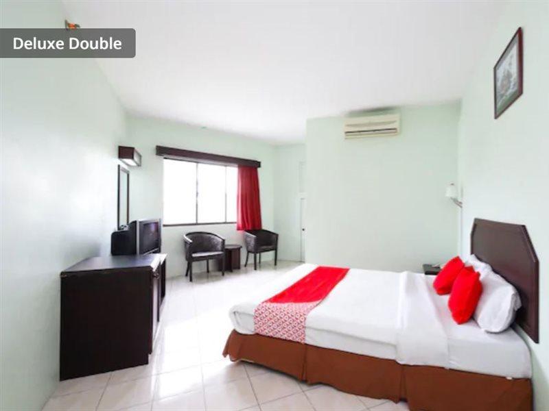 OYO 1007 Grand Supreme Hotel Kuching Exterior foto
