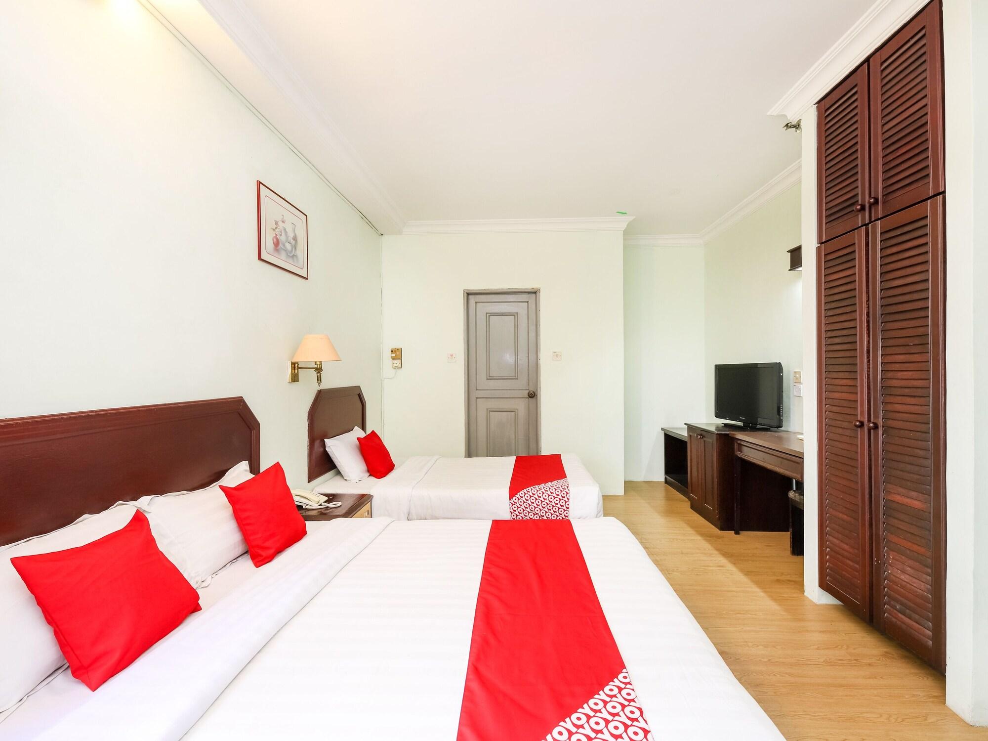 OYO 1007 Grand Supreme Hotel Kuching Exterior foto