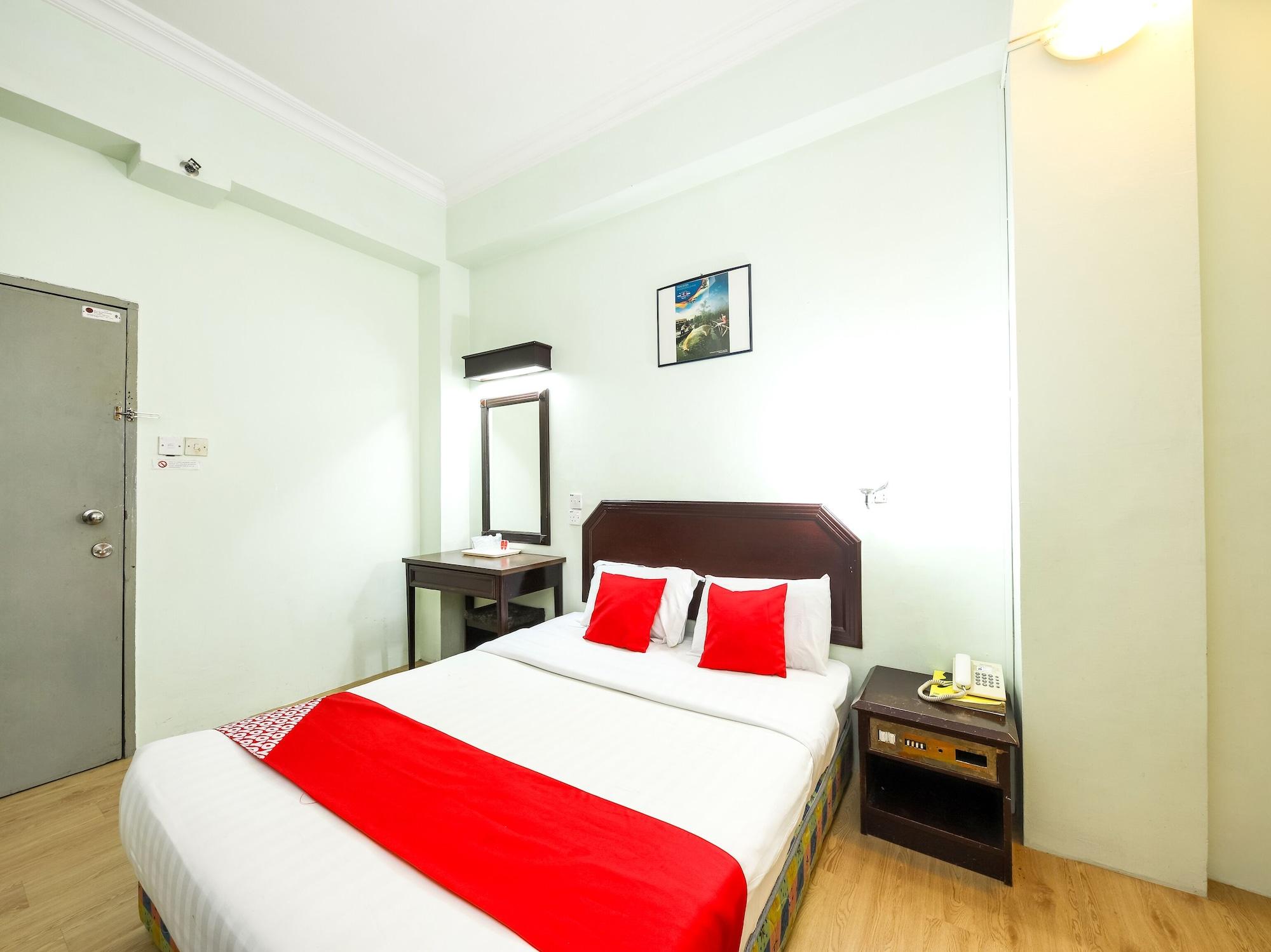 OYO 1007 Grand Supreme Hotel Kuching Exterior foto