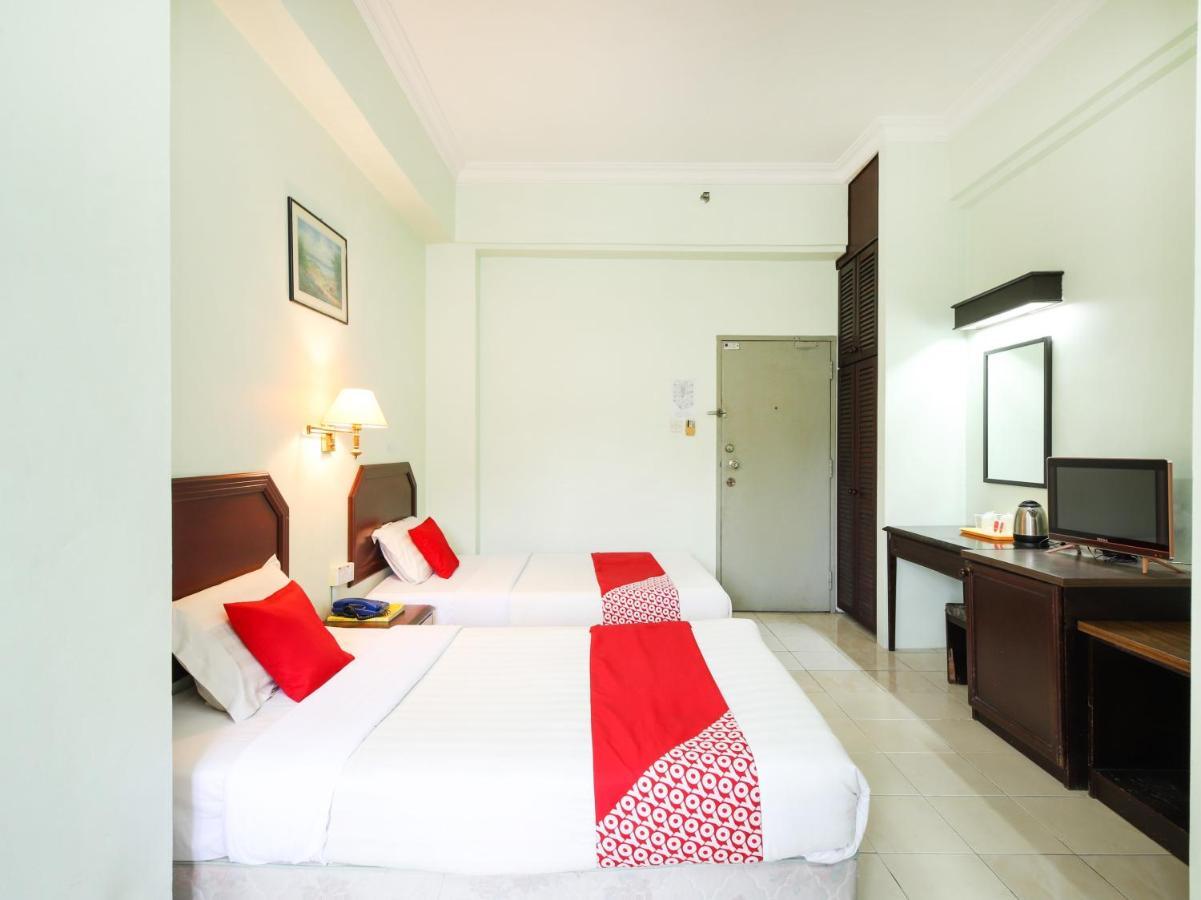 OYO 1007 Grand Supreme Hotel Kuching Exterior foto